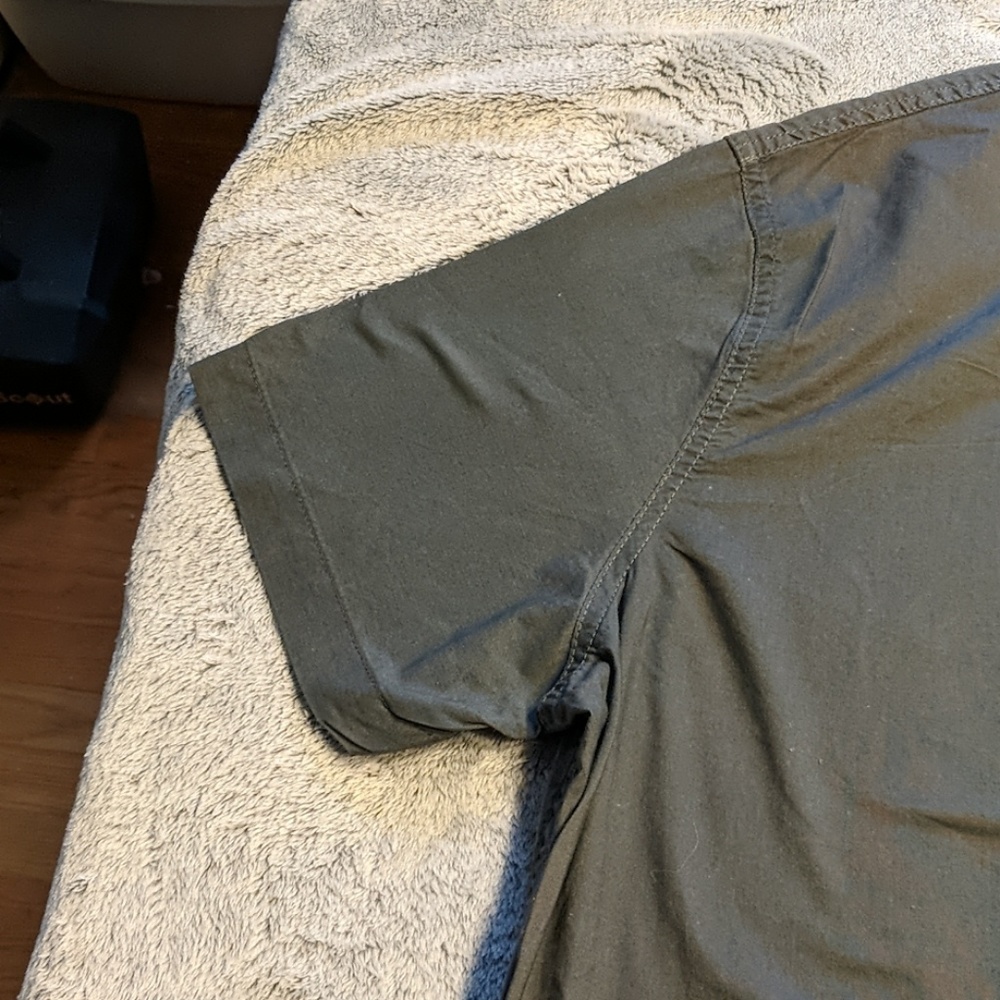 Mossimo short sleeve button down shirt - Picture 3 of 3